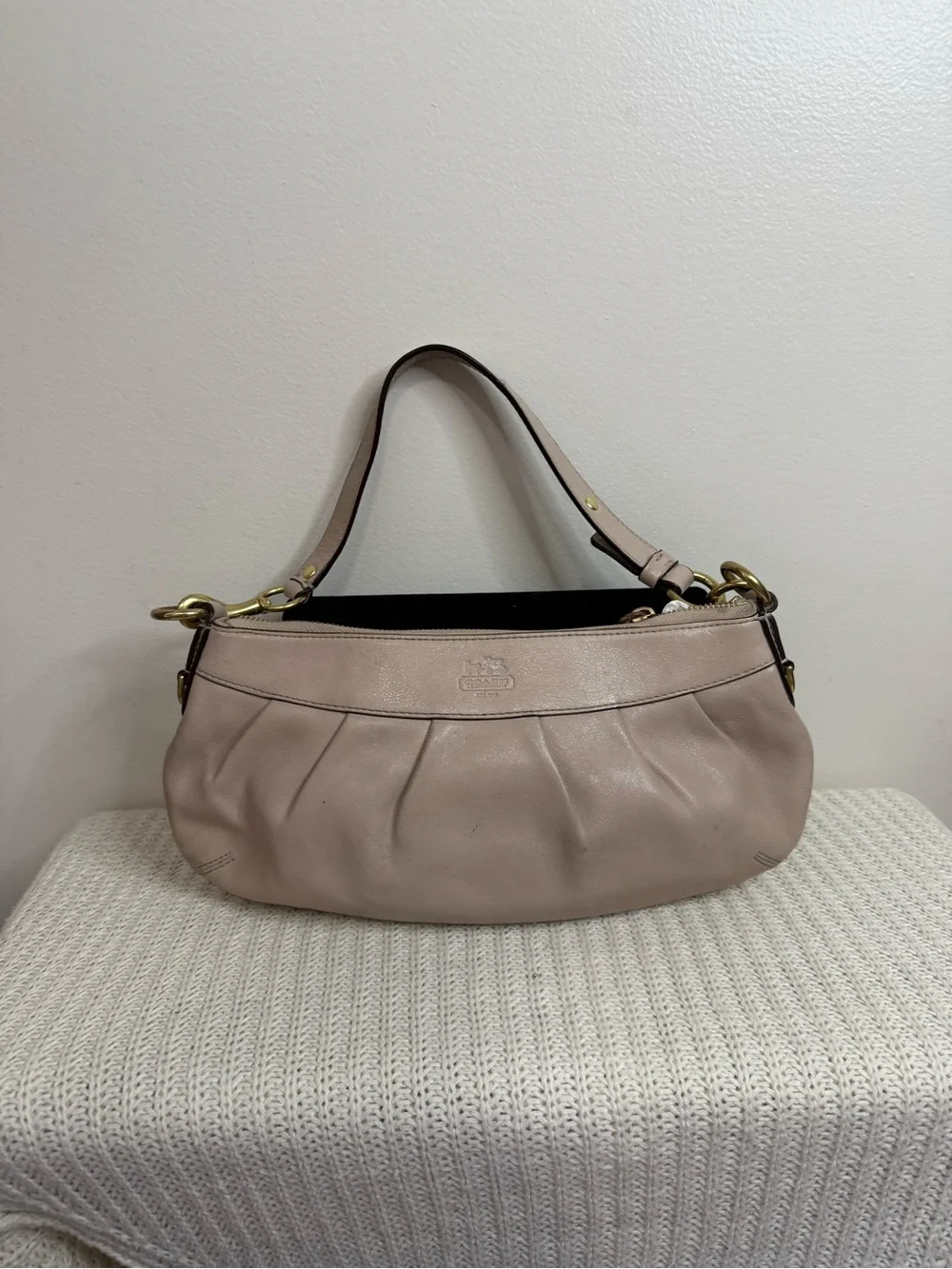 Classic Madison 12944 small hobo Beige Leather Shoulder Bag